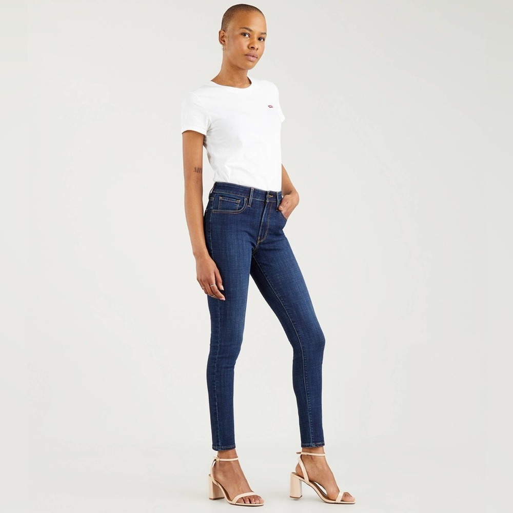 Levi’s 721 High Rise Skinny Dark Wash Jeans Size 27